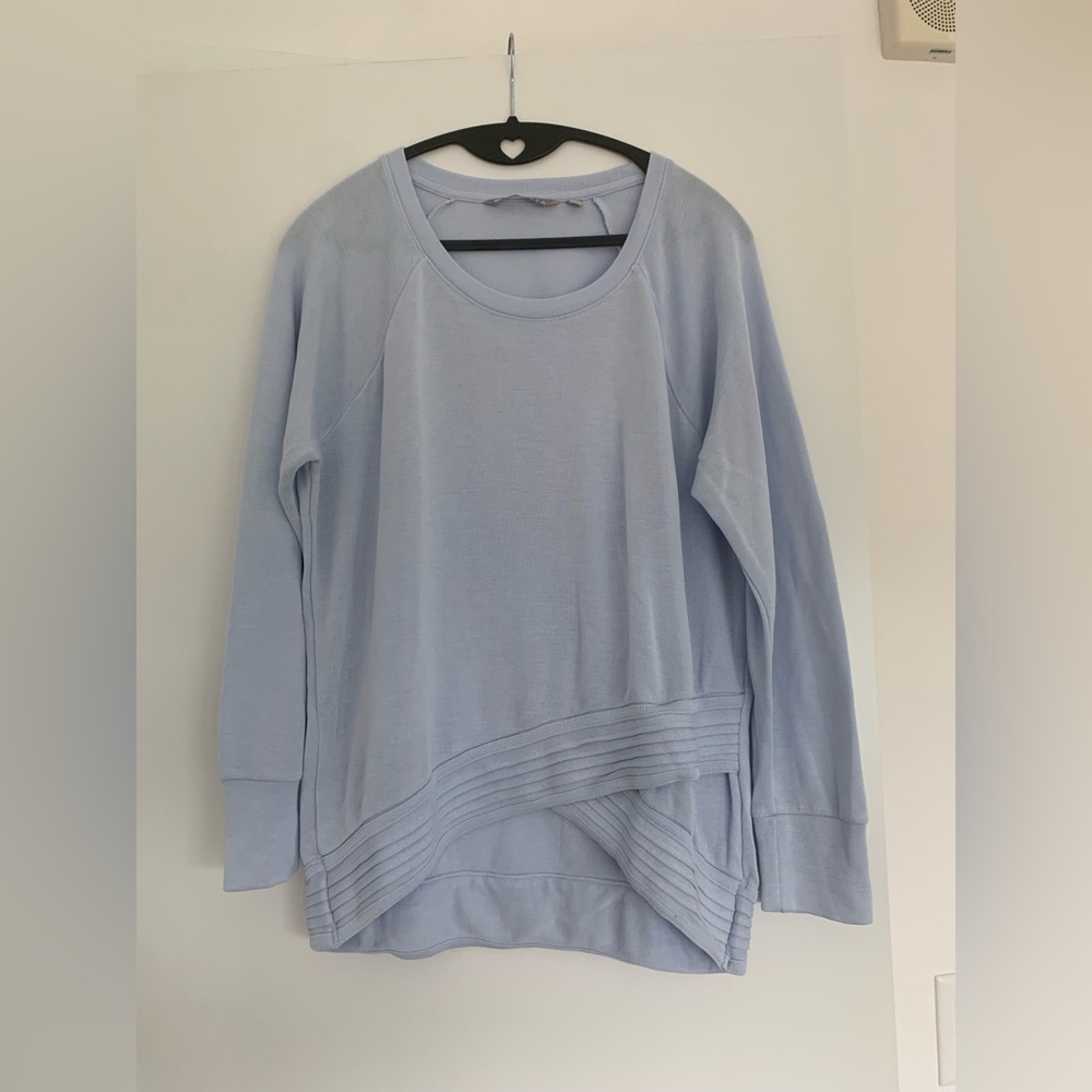 Athleta long sleeve top, M